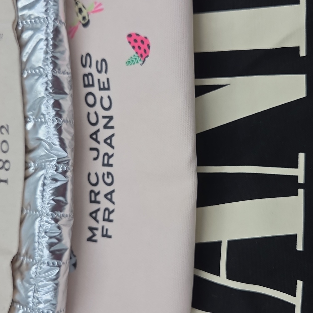 Tote Bags Collection - Picture 3 of 9